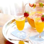 These Easy Mango Mimosas are sure to please and pamper mom this Mother’s Day. Brunch from scratch has never been so tasty and relaxing! | vintagekitty.com