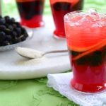 Mulberry Lemon Gin Fizz is a remake of the classic sloe gin cocktail. It's a refreshing beverage made with mulberries, lemon, sugar, gin and club soda. | vintagekitty.com