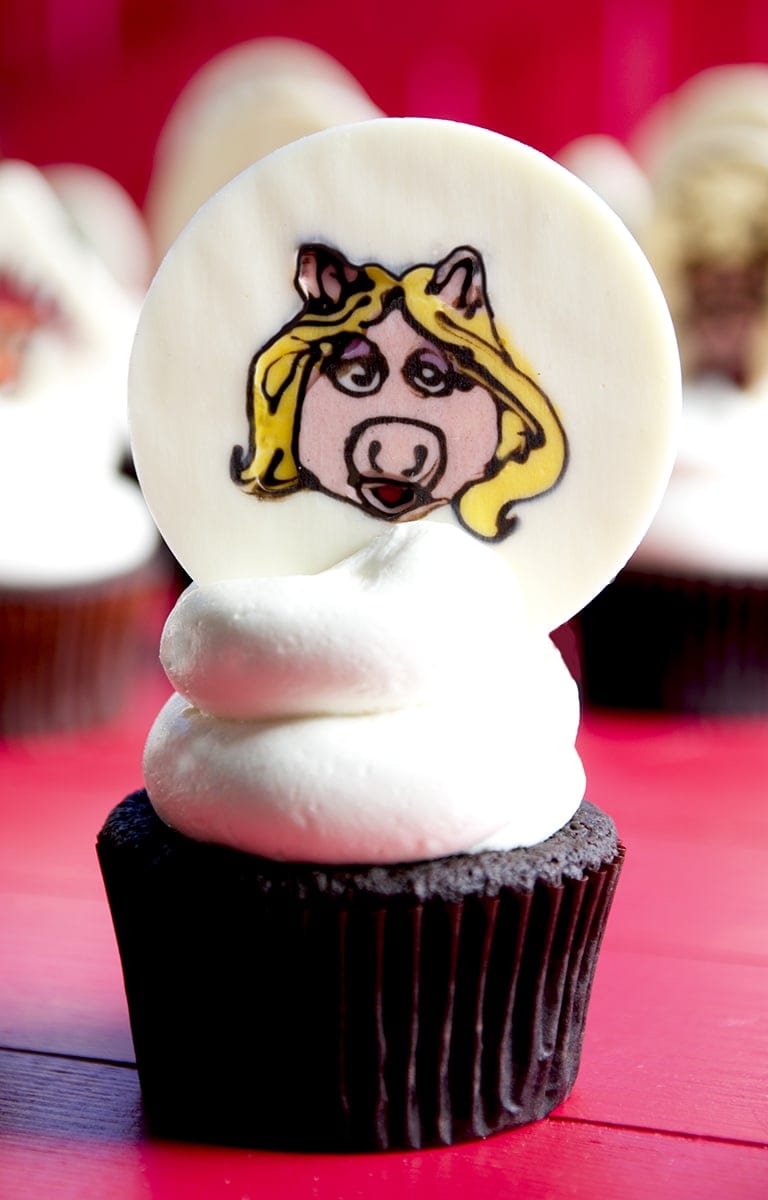 Miss Piggy Web - Muppets Cupcakes <br/>& Easy Vanilla Buttercream