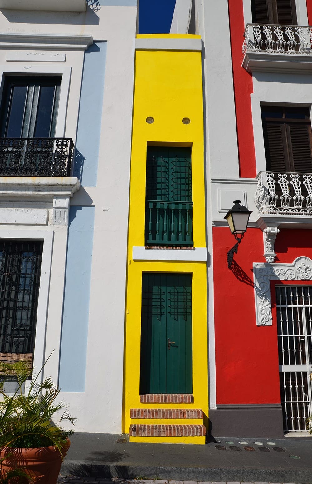 Narrowest House in Old San Juan Web - Old San Juan and Rum Old Fashioned