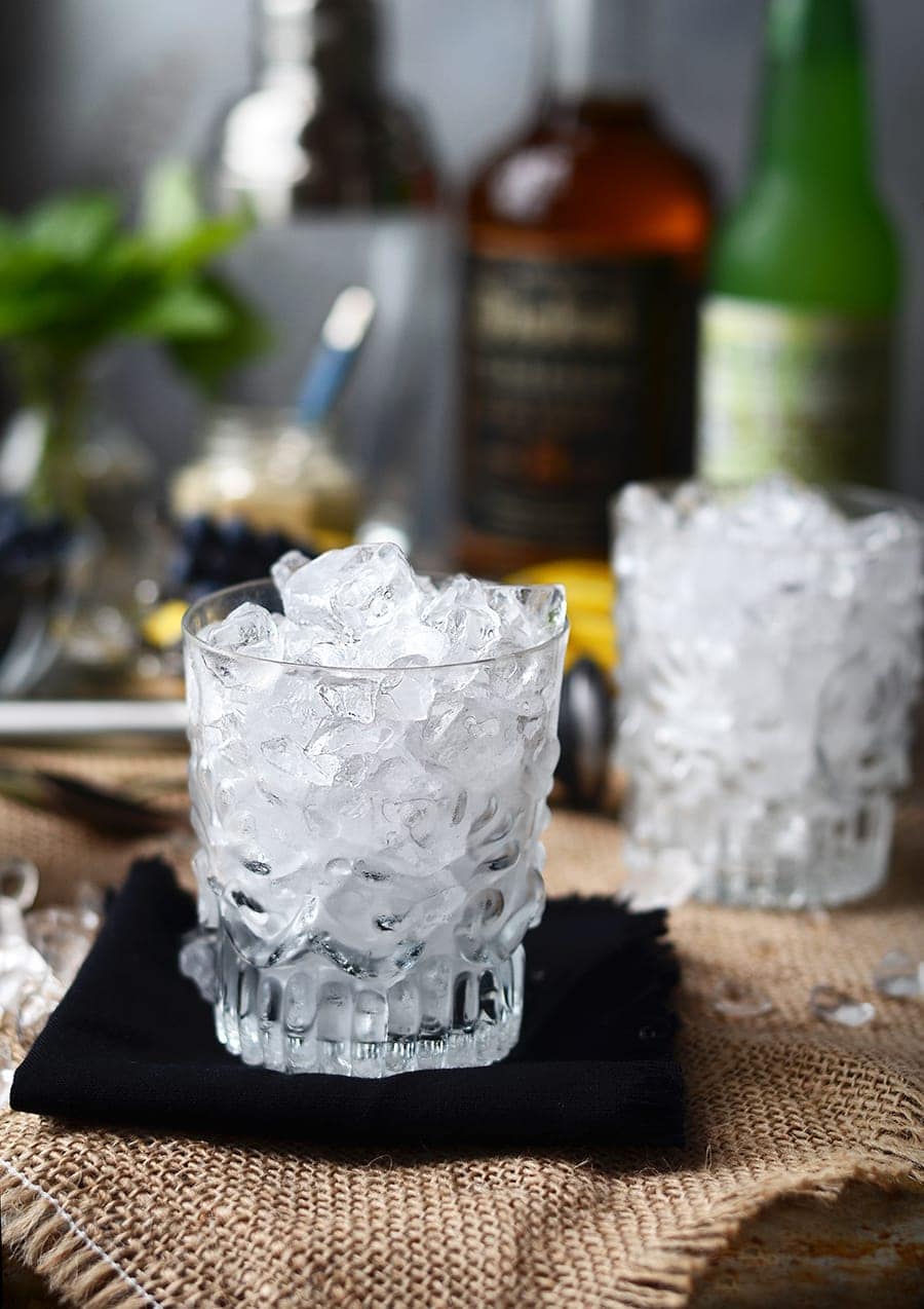 Glass of ice Web - Blueberry Whiskey Buck