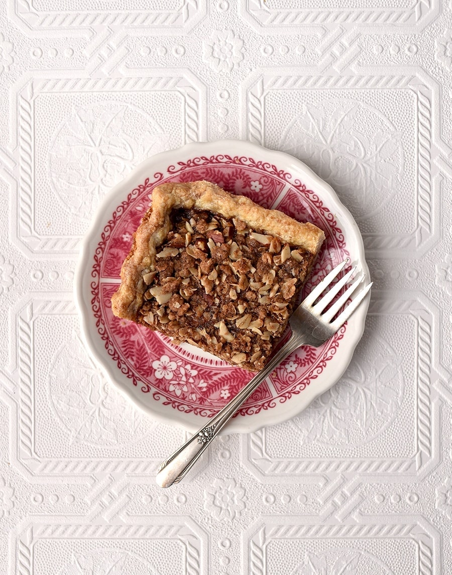 Apple Butter Crumb Slab Pie 5947 Web - Apple Slab Pie with Crumb Topping and Cinnamon Pie Crust