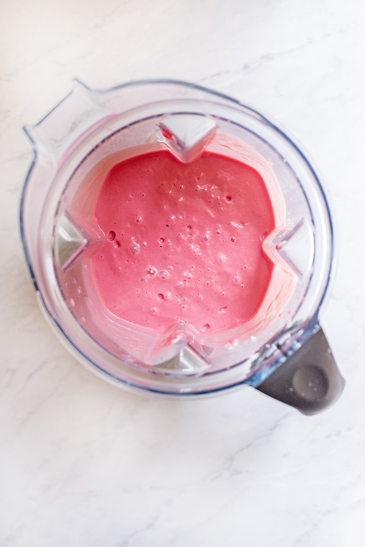 Strawberry Frozen Yogurt 9379 Web - Strawberry Frozen Yogurt