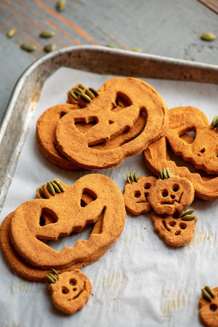 halloween dog biscuits