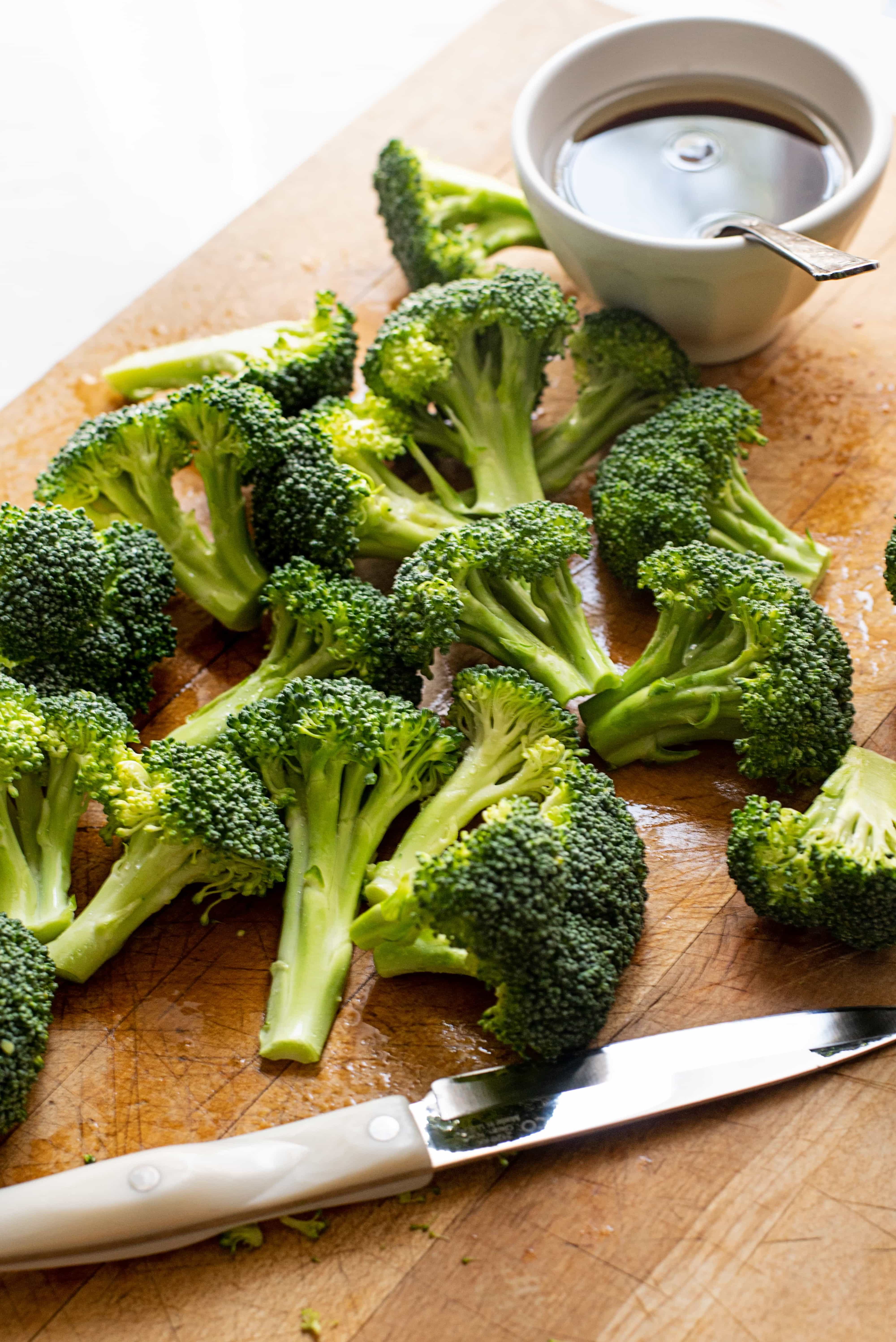 Roasted Broccoli with Peanut Noodles 6060 4000x5992 - Roasted Broccoli with Peanut Noodles