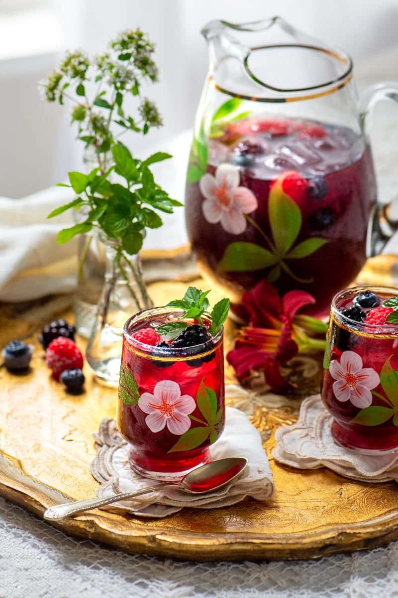 Berry Iced Tea 7975 800px - The Best Homemade Berry Iced Tea