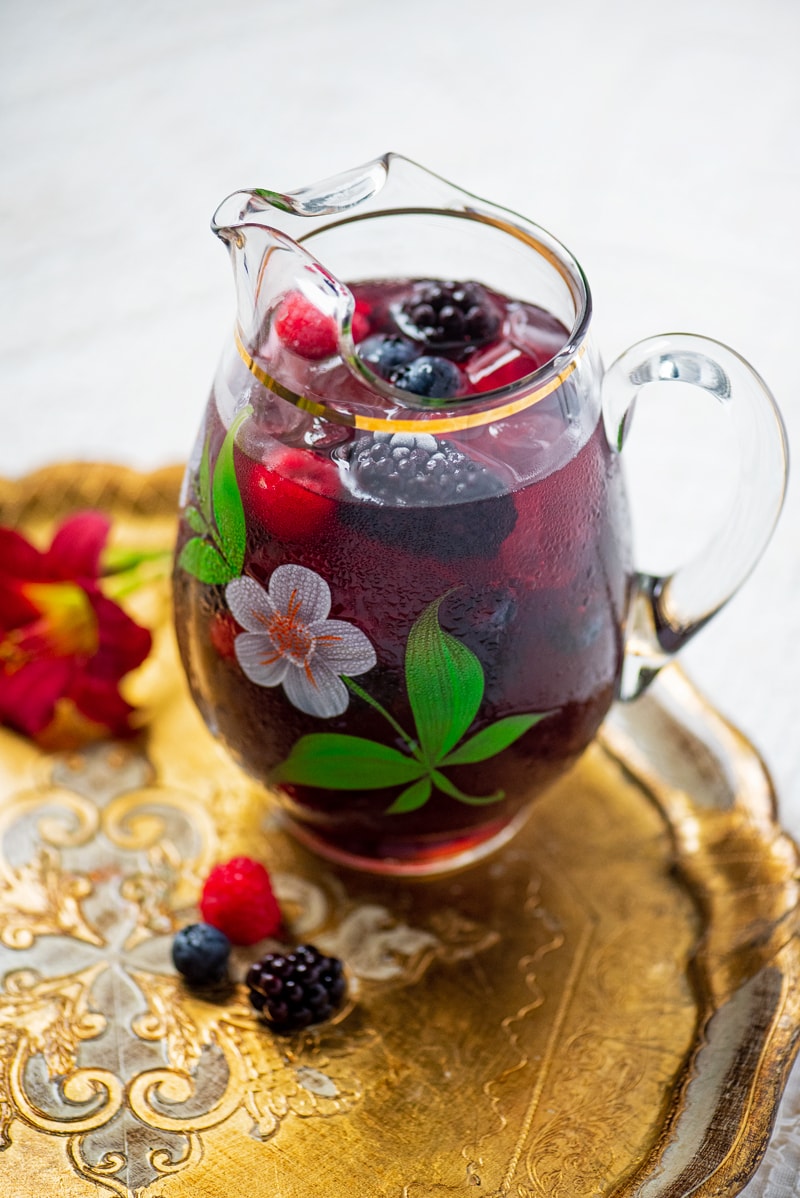 Berry Iced Tea 8029 800px - The Best Homemade Berry Iced Tea