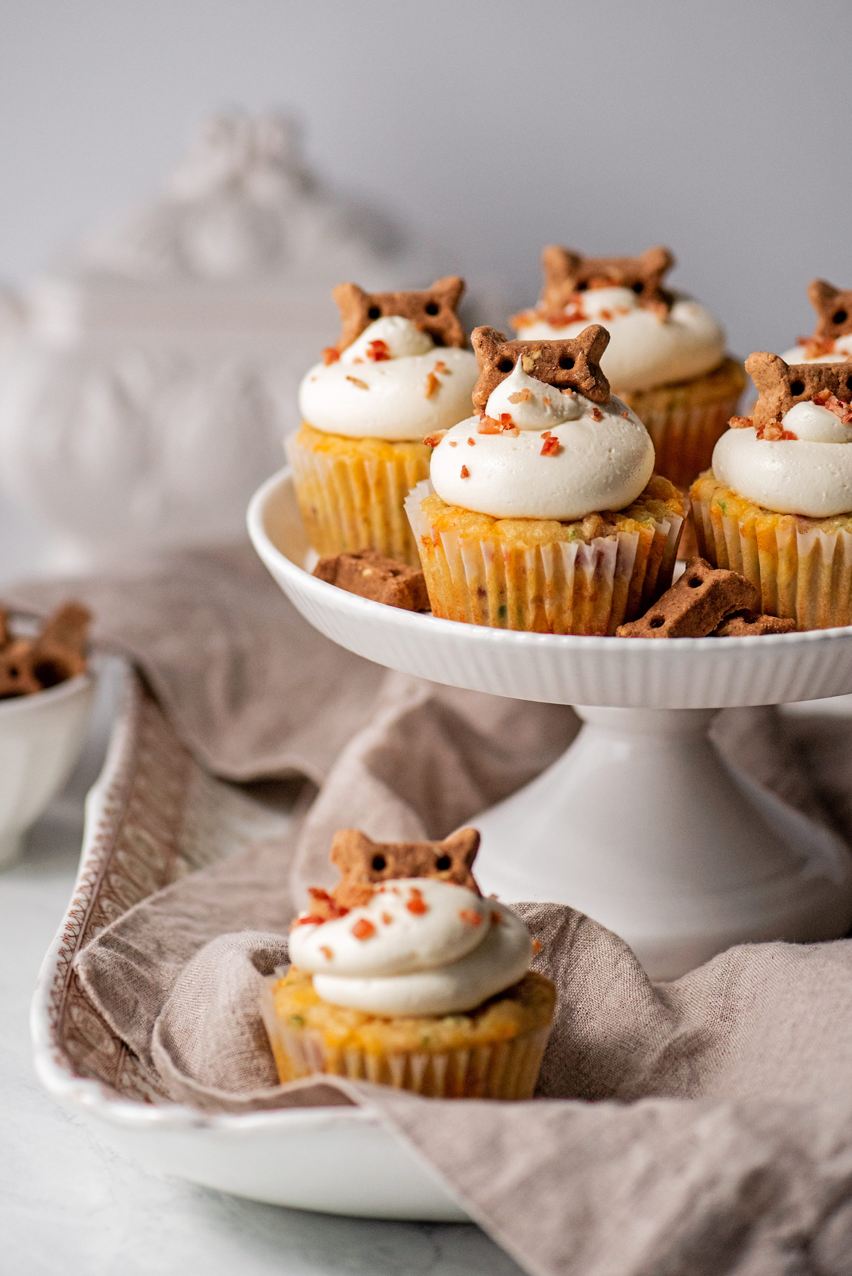 Funfetti Bacon Cheddar Pupcakes | VIntage Kitty